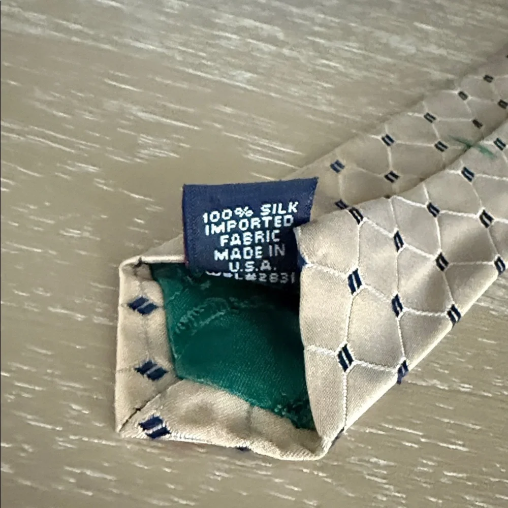 Tommy Hilfiger Geometric 100% Silk Neck Tie